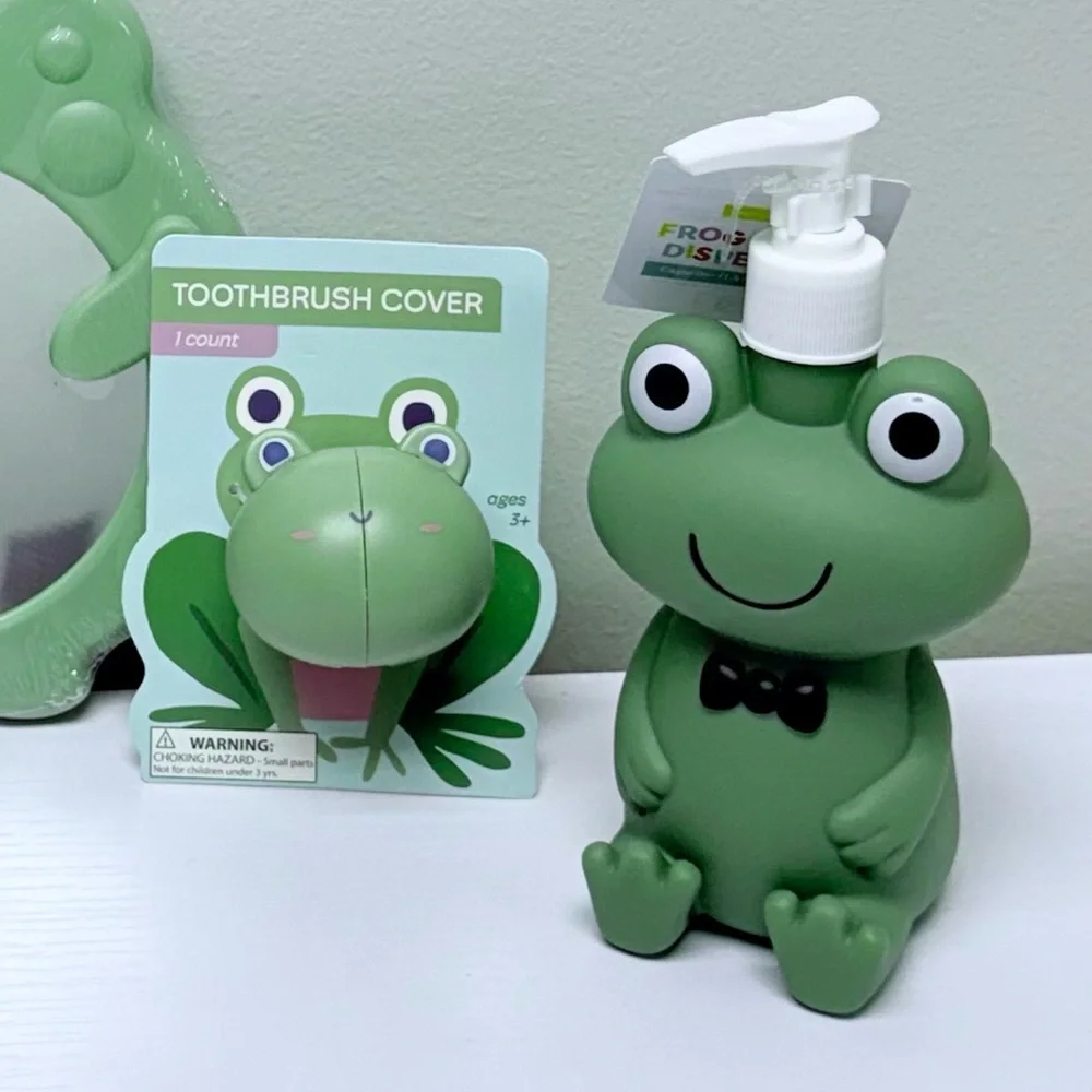 New Target Bullseye Playground Bundle of 4 Green Frog Child Bathroom Accessories